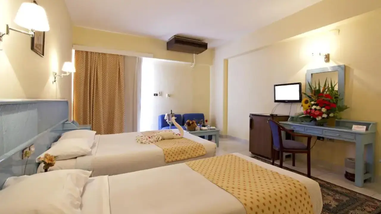 EMPIRE HOTEL