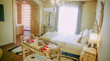 Empire Hotel