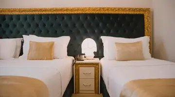 Empire Hotel