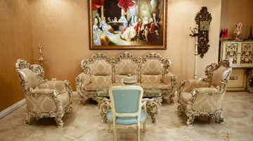 Empire Hotel