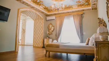 Empire Hotel