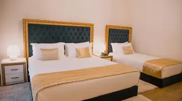 Empire Hotel