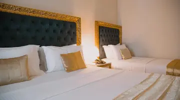 Empire Hotel
