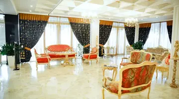 Empire Hotel