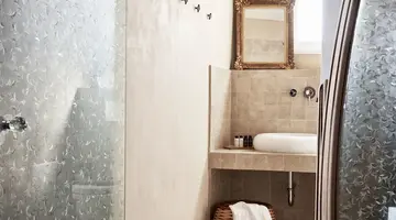 Emporikon Athens Hotel