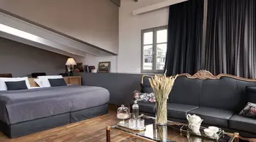 Emporikon Athens Hotel