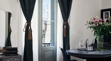 Emporikon Athens Hotel