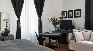 Emporikon Athens Hotel
