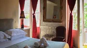 Emporikon Athens Hotel