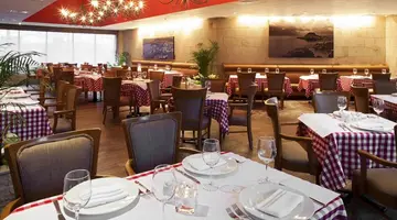 Emporio Cancun
