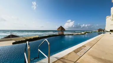 Emporio Cancun
