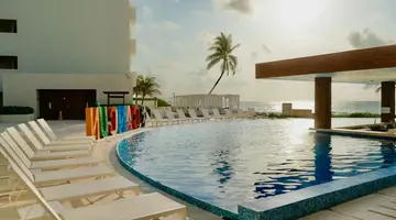 Emporio Cancun