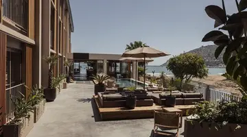 EN VIE BEACH BOUTIQUE HOTEL