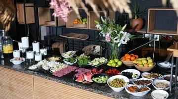 EN VIE BEACH BOUTIQUE HOTEL
