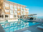 ENORME AMMOS BEACH RESORT
