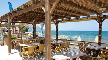 ENORME AMMOS BEACH RESORT
