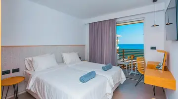 ENORME AMMOS BEACH RESORT