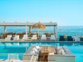 ENORME AMMOS BEACH RESORT