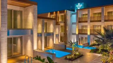 ENORME AMMOS BEACH RESORT