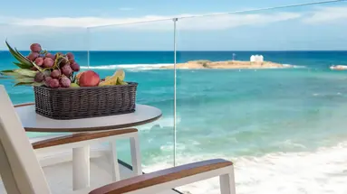 ENORME AMMOS BEACH RESORT