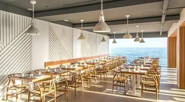 ENORME AMMOS BEACH RESORT