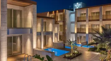 ENORME AMMOS BEACH RESORT