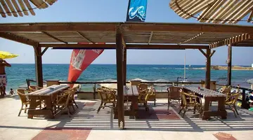 ENORME AMMOS BEACH RESORT