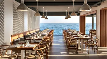 ENORME AMMOS BEACH RESORT
