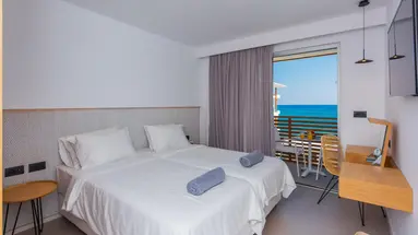 ENORME AMMOS BEACH RESORT