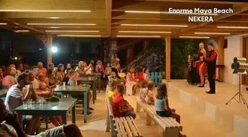 Enorme Maya Beach Hotel