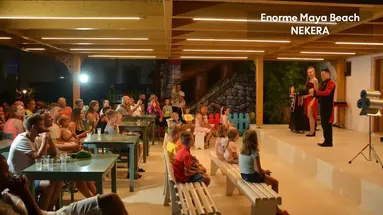 Enorme Maya Beach Hotel