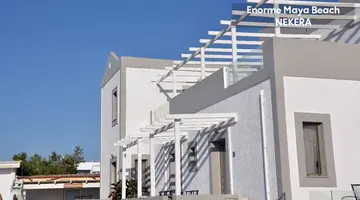 Enorme Maya Beach Hotel