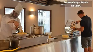 Enorme Maya Beach Hotel