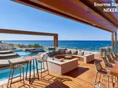 Enorme Santanna Beach Resort