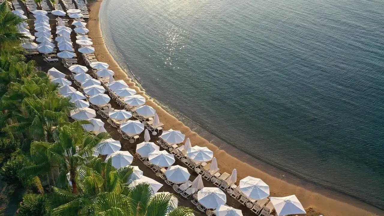 EOS BEACH RESORT