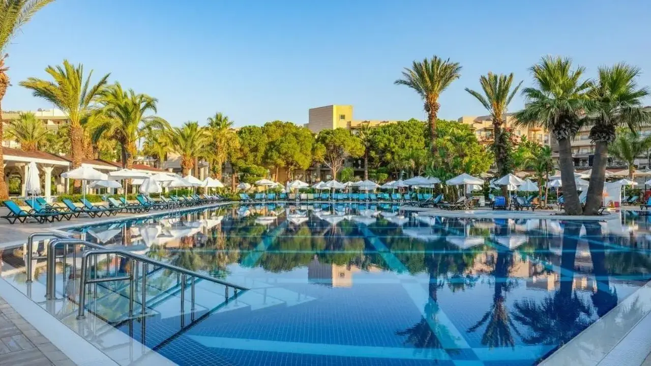 EOS BEACH RESORT