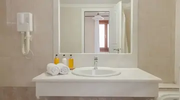 Epavlis Hotel
