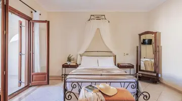 EPAVLIS HOTEL