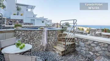 Epavlis Hotel