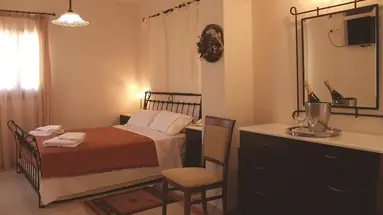 Epavlis Hotel