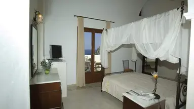 Epavlis Hotel