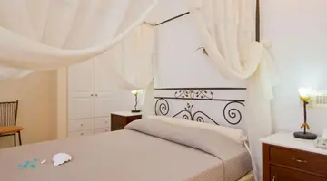 Epavlis Hotel