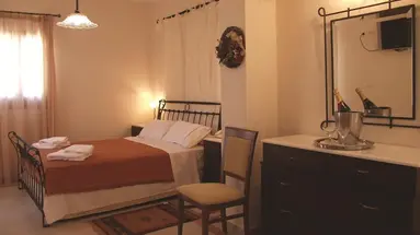 EPAVLIS SANTORINI