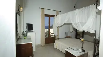 EPAVLIS SANTORINI