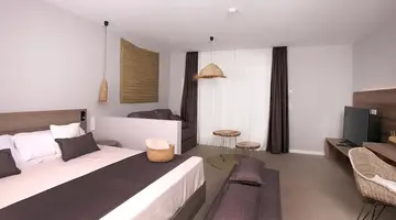 Eques Petit Resort