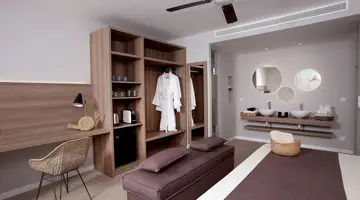 Eques Petit Resort