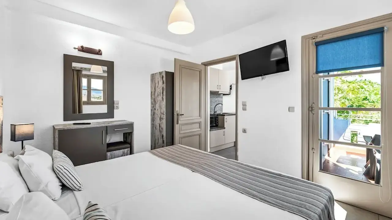 Erato Hotel