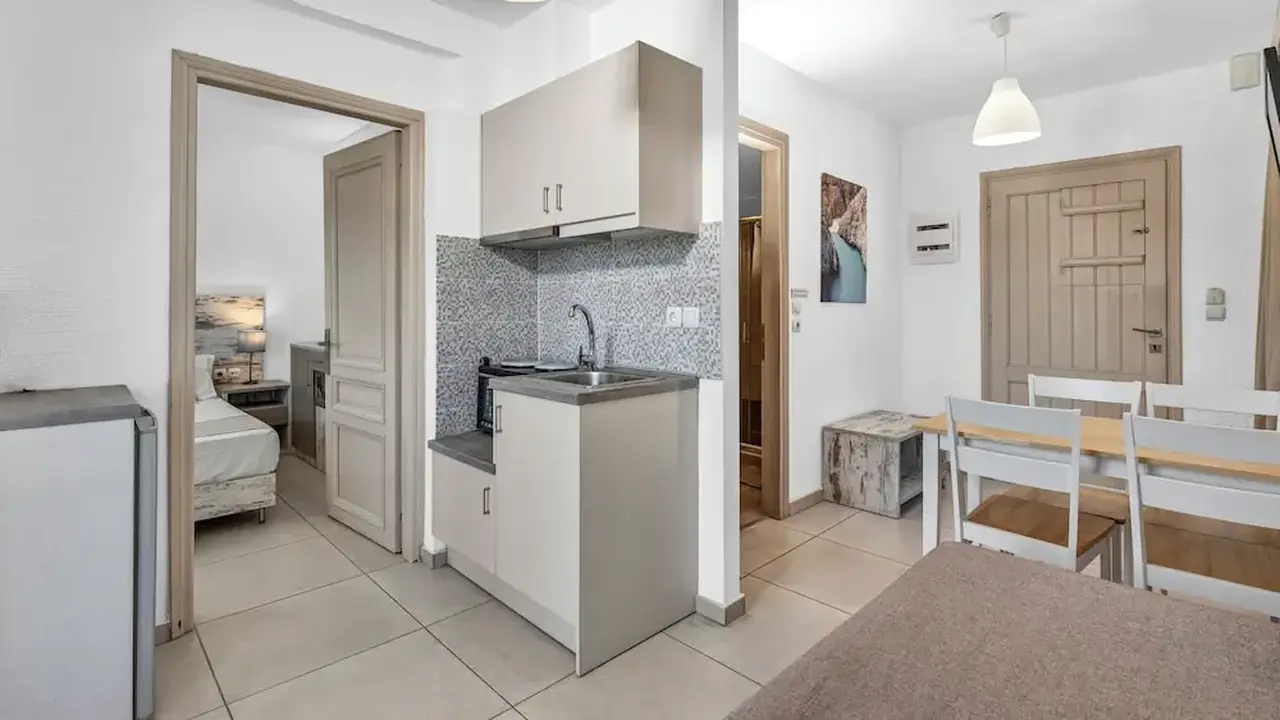 Erato Hotel