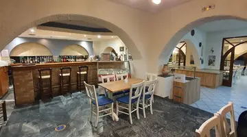 Erato Hotel