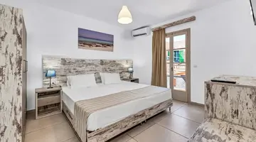 Erato Hotel